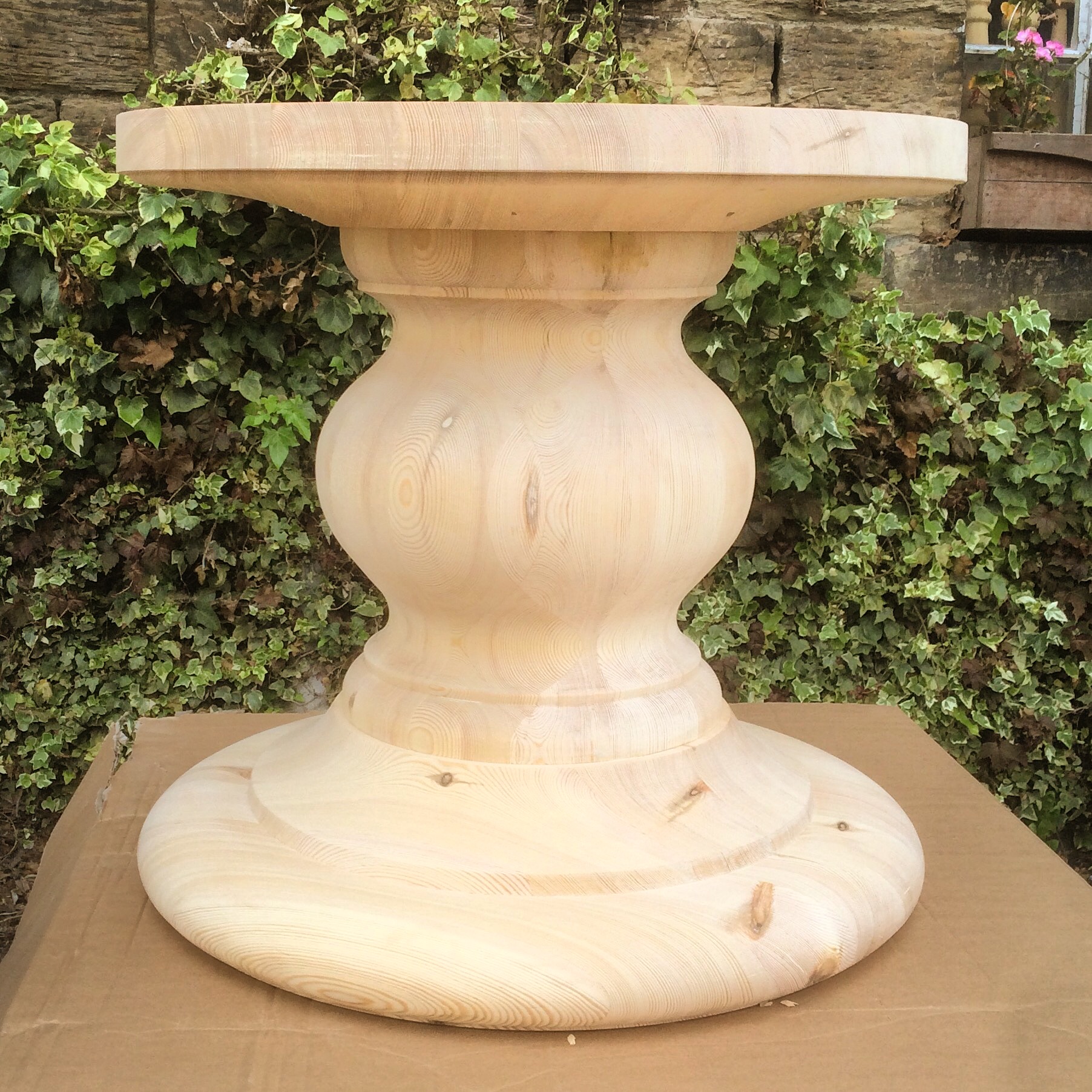 big pine pedestal